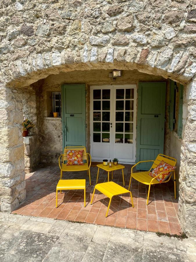 L'Effrontee Bed & Breakfast Tourrettes-sur-Loup Bagian luar foto